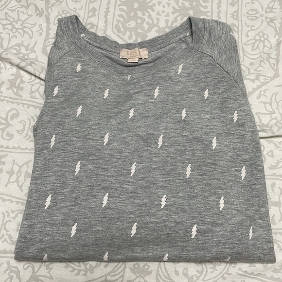 LOVE by Gap Gray Lightning Bolt Long Sleeve Graphic Top - Picture 3 of 6